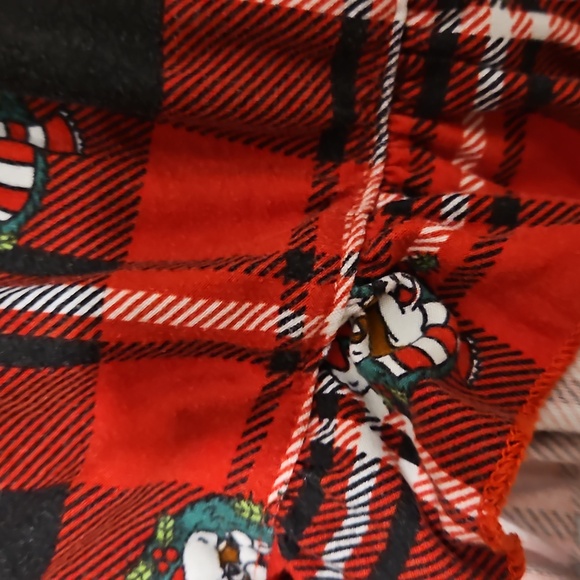 Buc-ee’s Red and Green Plaid Buttery Soft Christmas Nightgown Pajamas - Picture 4 of 5